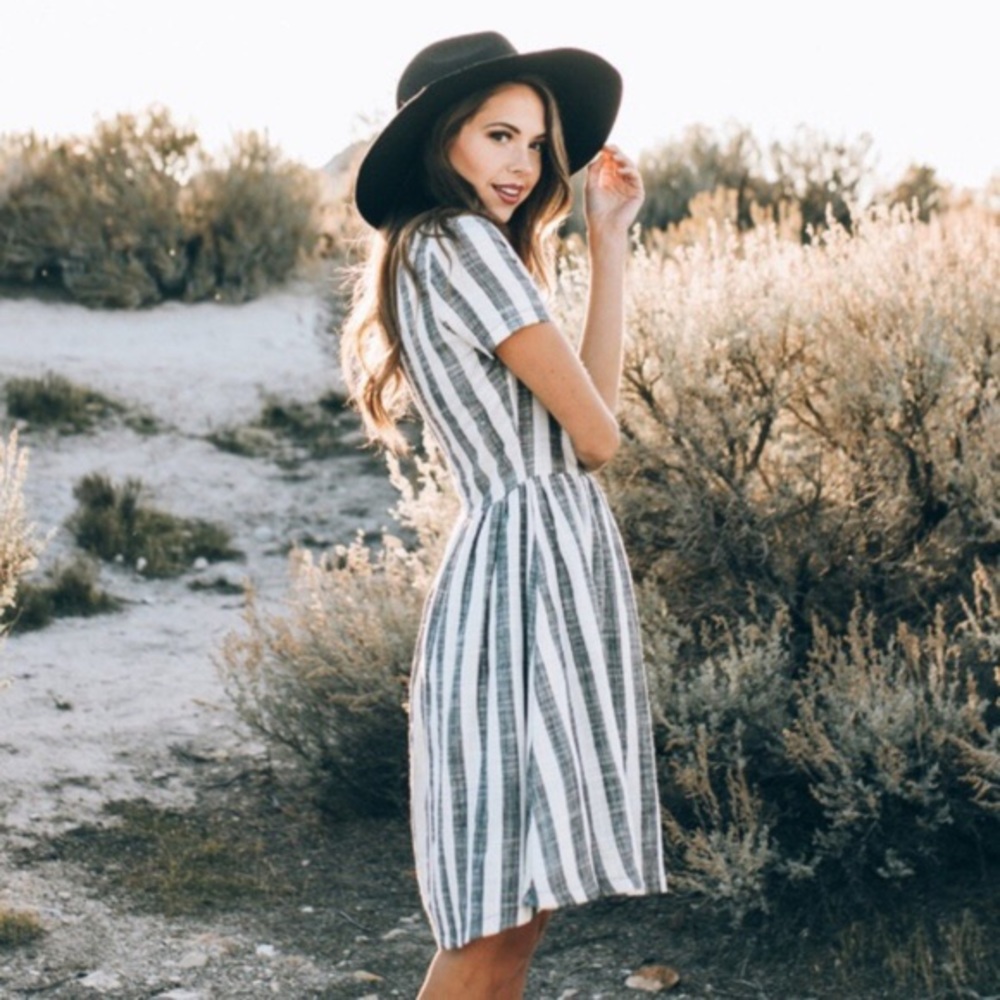 Kingdom and State Striped Linen Dress Sz M
